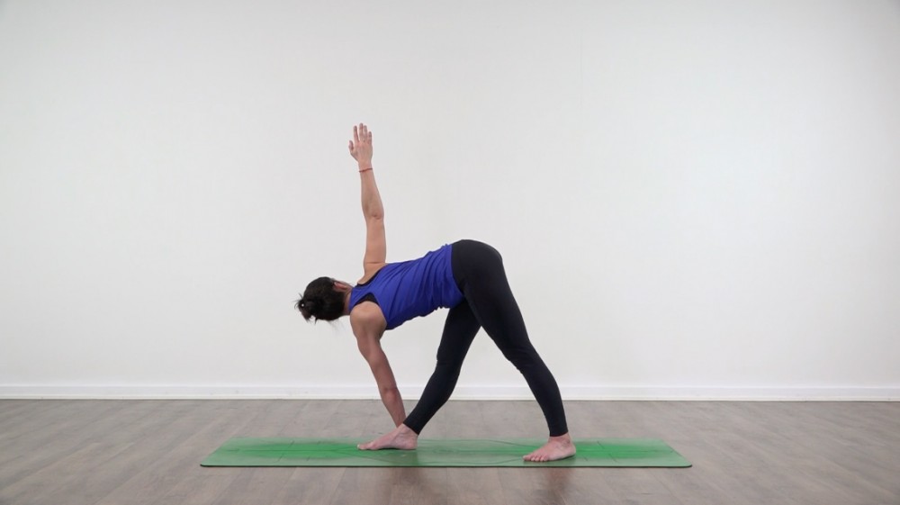 Utthita Trikonasana y Parivrtta Trikonasana_1