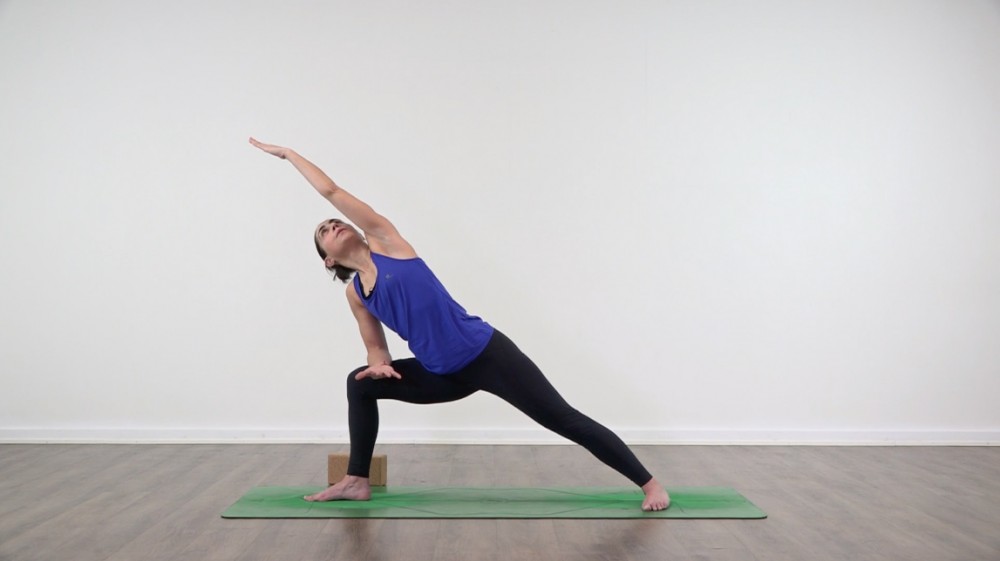 Uthitta Parsvakonasana y Parivrtta Parsvakonasana_2