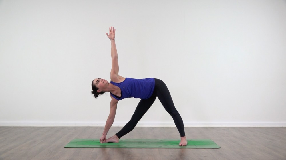Utthita Trikonasana y Parivrtta Trikonasana_0