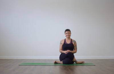 Screenshot from an online yoga class at Yogateket Uppsala