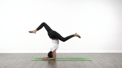 a photo shoot from a online yoga class at yogateket Uppsala
