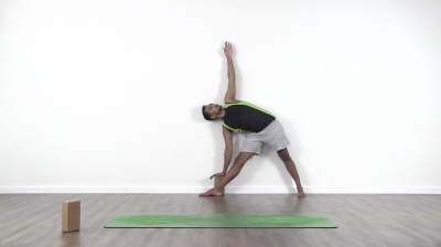 trikonasana against wall